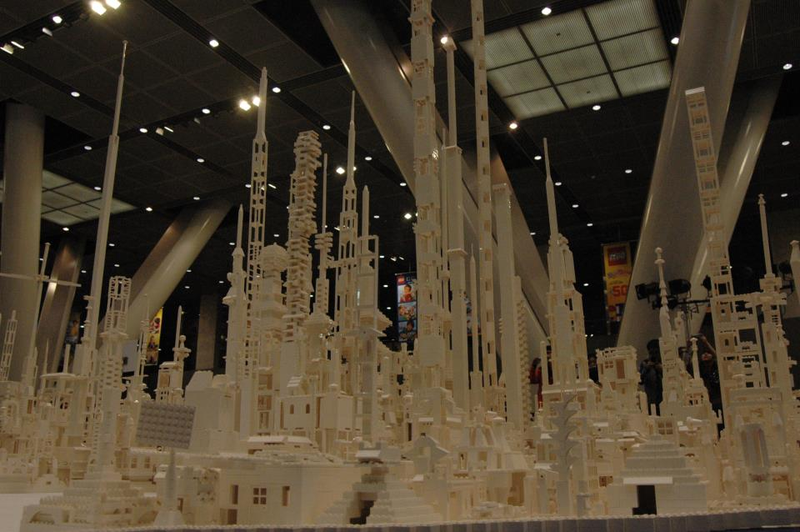 Illustration for article titled What It Was Like Rebuilding Japan Out of LEGO
